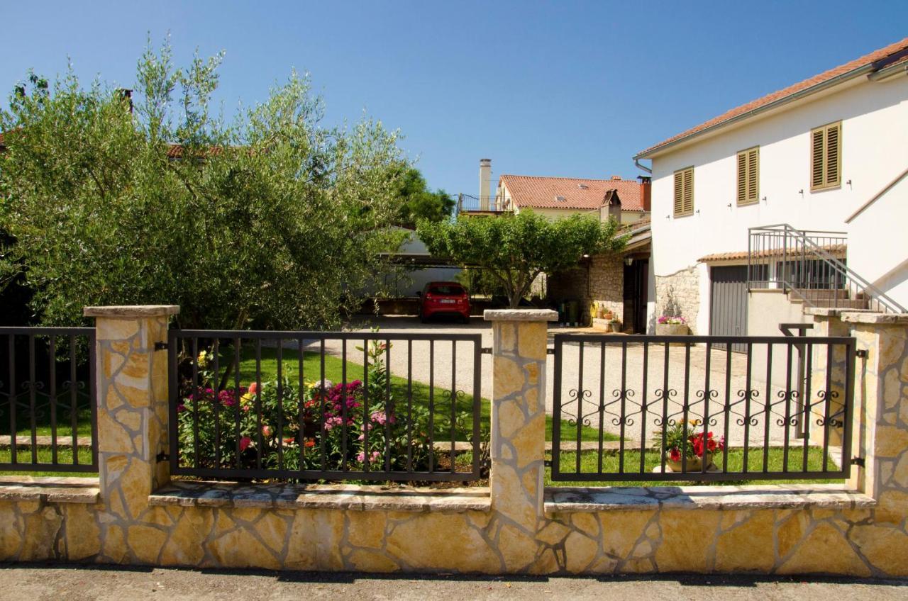 Apartment Percic Tar-Vabriga Exterior foto